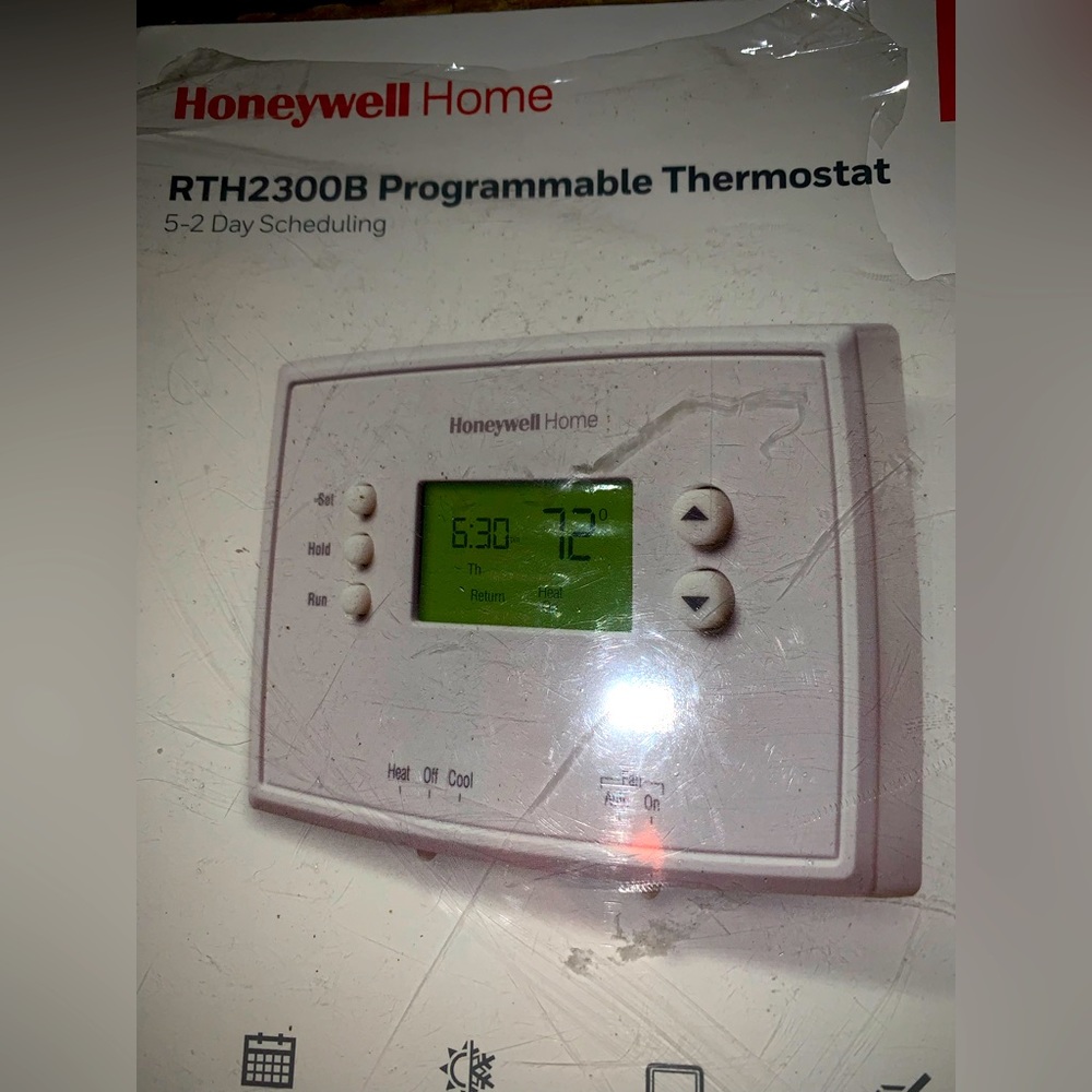 Honeywell home RTH2300B Programable thermostat